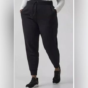 ATHLETA Altitude Jogger in Polartec Power Stretch XXL Black. NWT